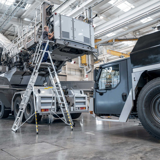 BoSS Teleguard PLUS 12 Rung Telescopic Platform Ladder