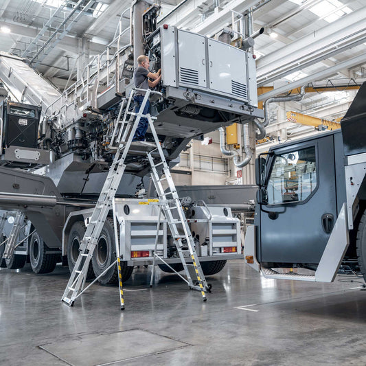 BoSS Teleguard PLUS 7 Rung Telescopic Platform Ladder