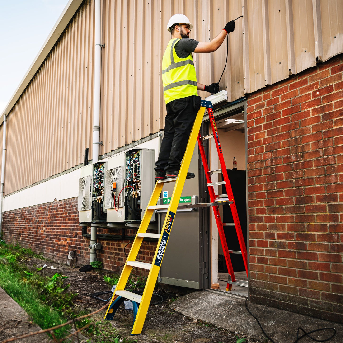 Werner AdjustaStep PRO® Fibreglass Stepladder 8 Tread