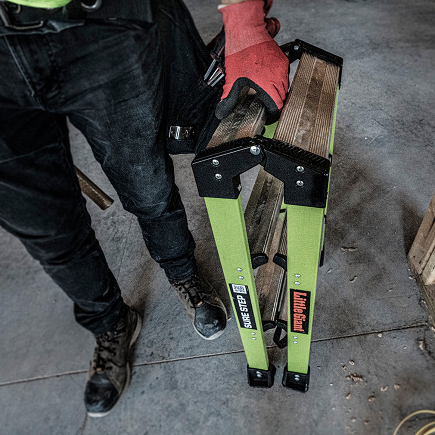 Little Giant Fibreglass Sure Step Ladder - 0.66 m Platform Height