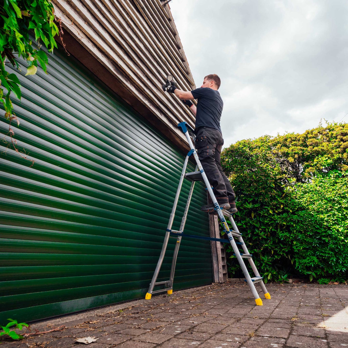 Werner AdjustaStep PRO® Aluminium Stepladder 6 Tread