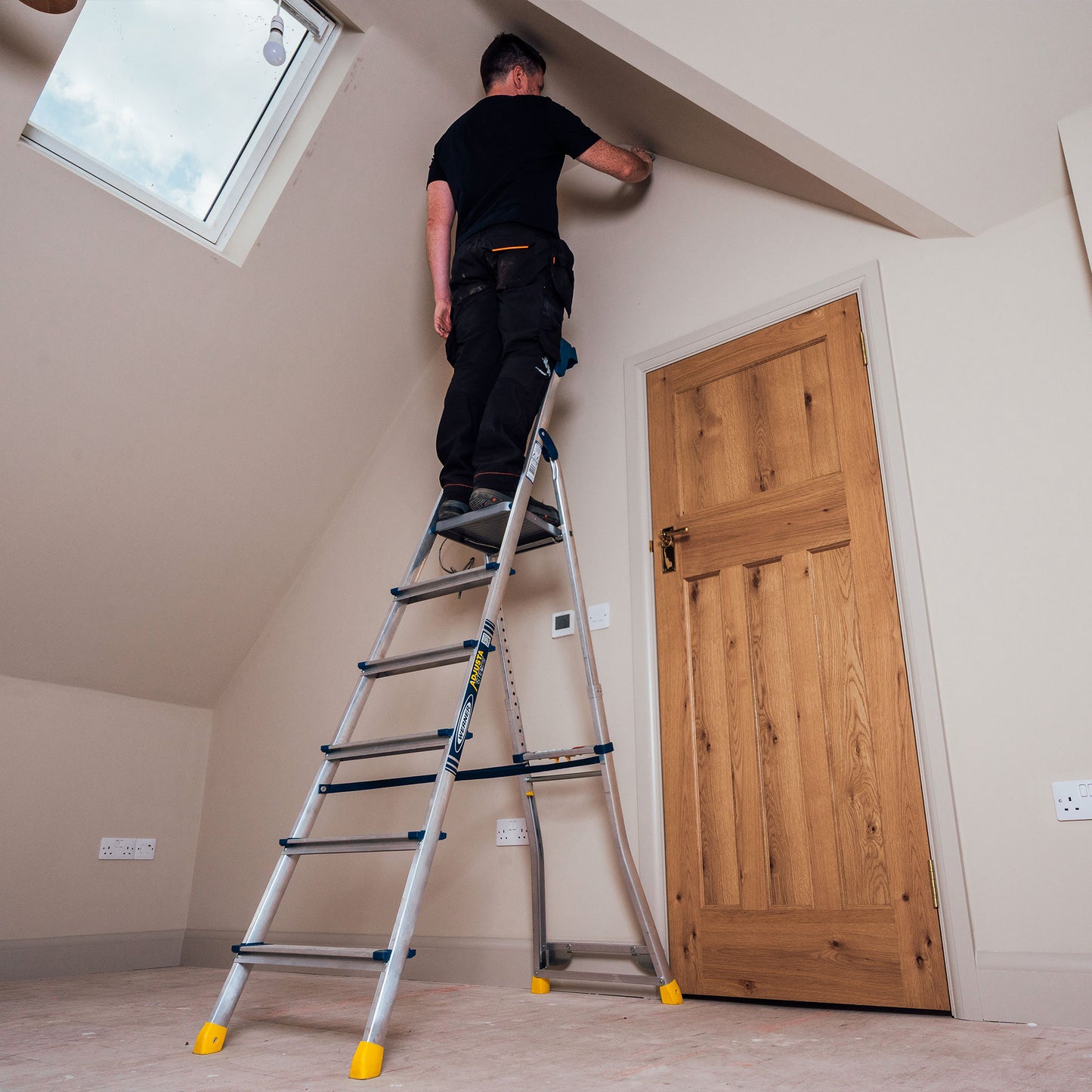 Werner AdjustaStep PRO® Aluminium Stepladder 6 Tread