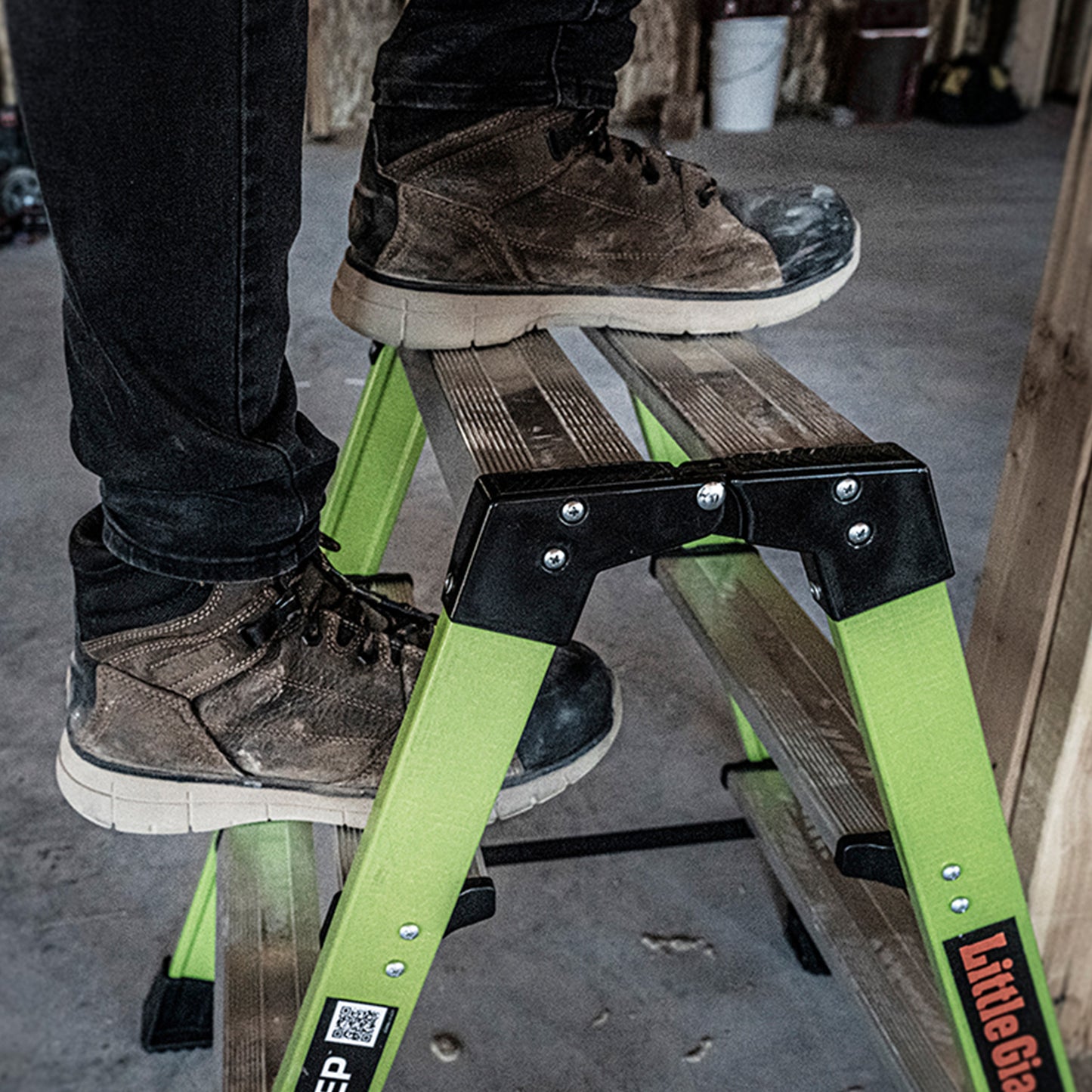 Little Giant Fibreglass Sure Step Ladder - 0.66 m Platform Height